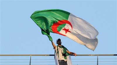 حديث الإعلام الجزائري عن نهائي الكونفدرالية 