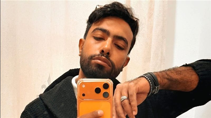 آخر منشور للفنان