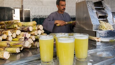 تبييض عصير القصب يثير الجدل بعد ضبط ثاني أكسيد التيتانيوم 