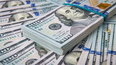 سعر الدولار اليوم الأثنين يتراجع في البنوك ويسجل 51.9 جنيه بالسوق الموازية بنهاية التعاملات