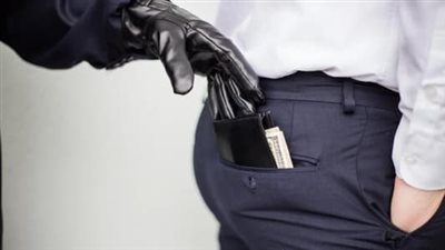 سرقة المحفظة في المواصلات 