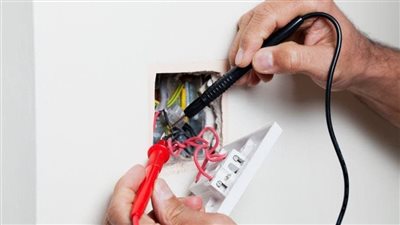 ضعف الكهرباء داخل المنزل 
