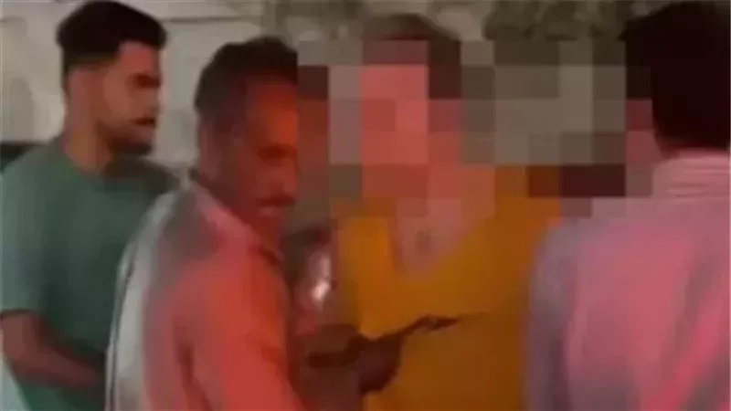 واقعة مضايقة فتاة