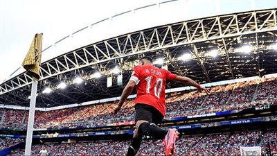 محمد صلاح يصبح أول لاعب مصري يشارك أساسيًا في 5 مباريات بكأس العالم