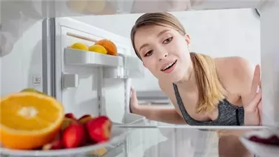 أسباب ظهور الرائحة داخل الثلاجة 