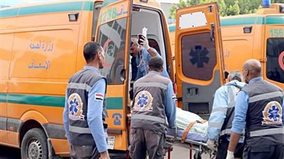 انقلاب سيارة واحتراقها على طريق الساحل الشمالي 