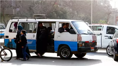 سائق ميكروباص ينقل الركاب مجانًا بسبب مباراة مصر والأرجنتين 