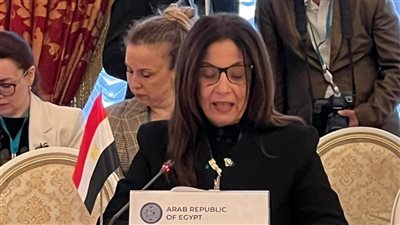 وزيرة الثقافة 
