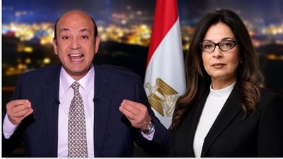 عمرو أديب يفتح باب التساؤلات حول مصير وزيرة الثقافة 