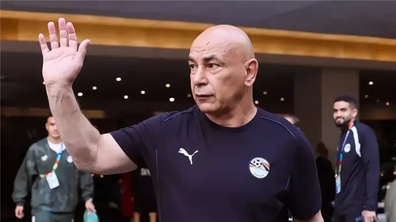 إعلام إسرائيلي يهاجم حسام حسن بعد رفع علم فلسطين 
