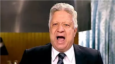 مرتضى منصور ينتقد ظهور زوجات لاعبي المنتخب في الإعلام 