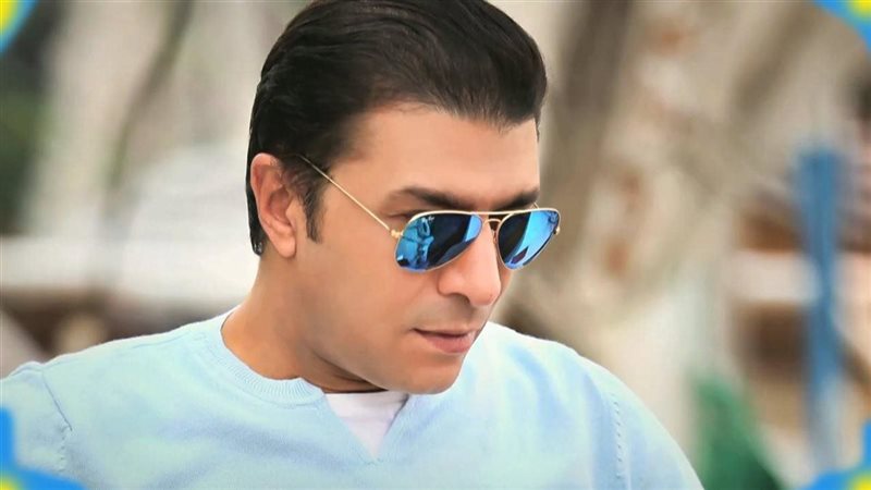 الفنان مصطفى كامل