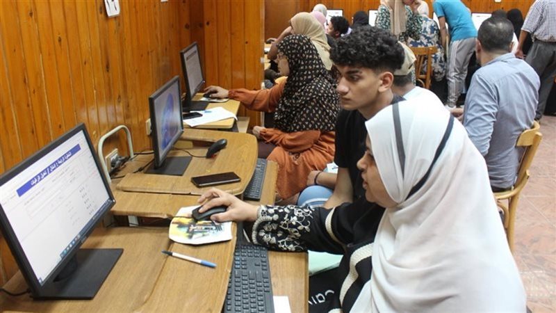 التسجيل في اختبارات
