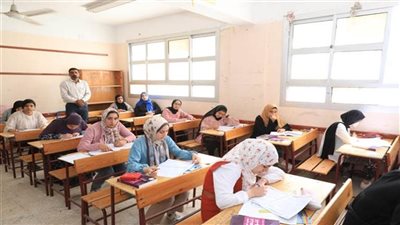 امتحانات الدور الثاني للثانوية العامة  
