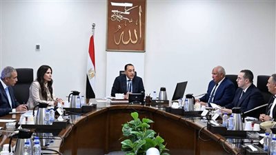 مصطفى مدبولي يفتتح مركز الخدمات الضريبية بالعلمين 