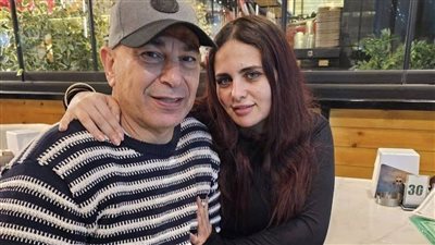 دان آدم تتهم مجهولين بابتزازها بصور خاصة 