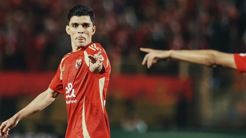 الأهلي يواجه زد بتشكيل