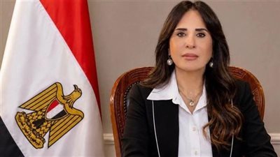 وزيرة الاسكان 