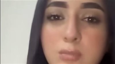 فتاة بالتجمع تكتشف كاميرا موجهة لغرفتها 
