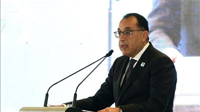 مد توفيق أوضاع الأجانب المقيمين بصورة غير شرعية لمدة عام 
