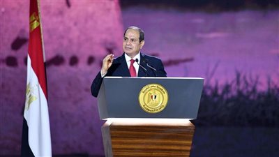 الرئيس السيسي يحذر من الاستعلاء بالمناصب والوظائف أو بالتدين 