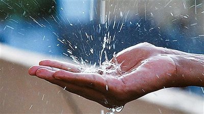 انخفاض الحرارة اليوم وفرص أمطار ورياح واضطراب بالملاحة 