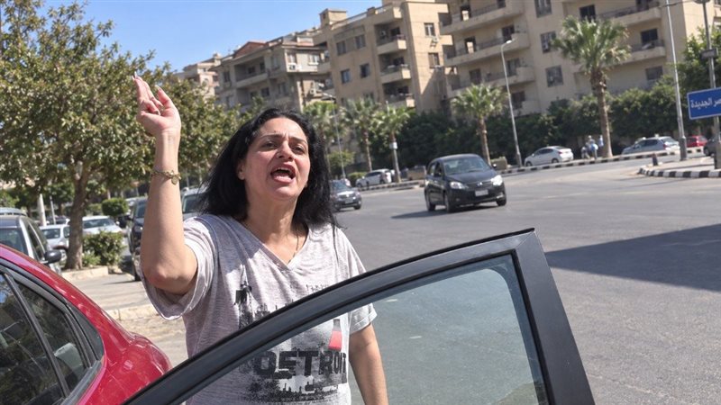 القبض على فتاة اعتدت