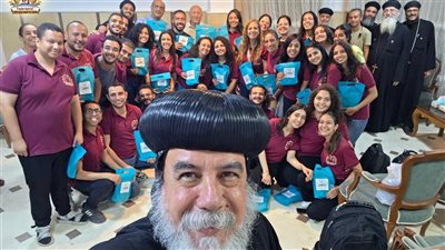 الأنبا كاراس يستقبل كرنفال Fun Crew لأول مرة في مطروح
