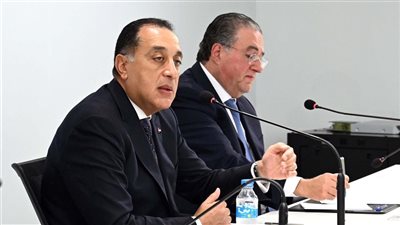 الحكومة: نمو الاقتصاد 5.1% وتوجيهات بمراقبة الأسواق وعدم رفع الأسعار رغم تجاوز النفط 100 دولار