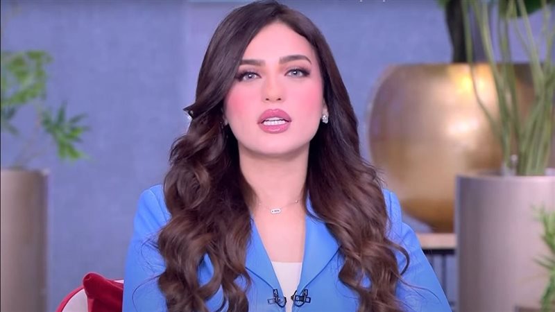 ياسمين عز