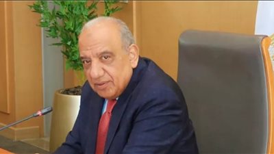 وزير الكهرباء يكشف تفاصيل دعم شرائح الاستهلاك 