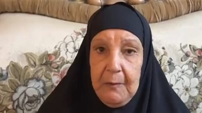 يدة مسنة تشكو أزمة معاشها وإصابتها ومطالبتها بالسفر 