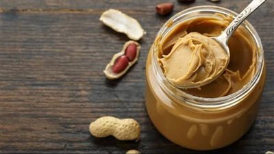 طريقة عمل زبدة الفول السوداني في المنزل بمكونات بسيطة وقوام كريمي