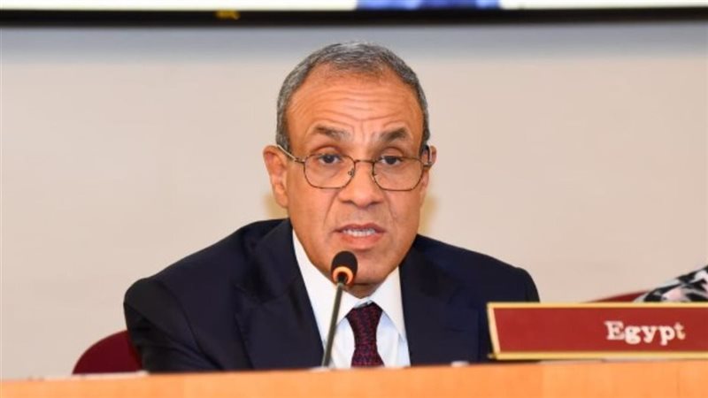 وزير الخارجية يطالب