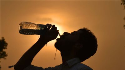 الجو هيبقي نار يوم الخميس والارصاد تحذر المواطنين