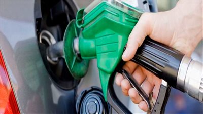 البترول تخرج عن صمتها وتعلن سبب رفع الحكومه لاسعار السولار