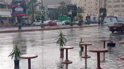 عاصفة ترابية وأمطار في هذه المحافظات الارصاد تحذر المواطنين من حالة طقس الساعات القادمة