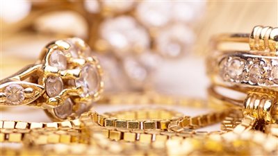 الذهب المجنون يصدم التجار في الصاغه بأسعار جديدة وانخفاض جديد في اسعاره