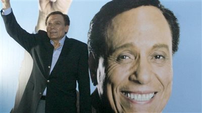 رقم خيالي لن تصدق كم وصل حجم ثروة عادل امام