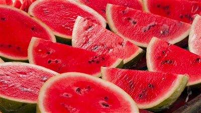 للبطيخ الأحمر العديد من الفوائد الخارقة لجسم الانسان