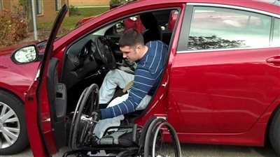 شروط قيادة سيارة المعاقين تفاديا لسحب الرخصة