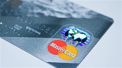 تعرف على رسوم السحب النقدي لفيزا مشتريات البنك الأهلي