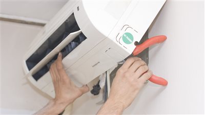 حل مشكلة تنقيط مياه التكييف من الداخل