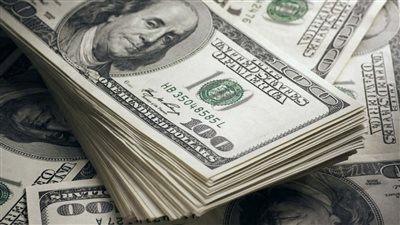 أنهيار كبير للدولار بالسوق السوداء وهذا سعره الآن بالبنوك