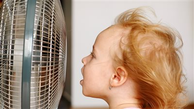تعرف أيهما أخطر التكييف أم المروحة خلال فصل الصيف