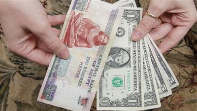 تعويم الجنيه مفاجأة سارة بشأن العملة المصرية مقابل الدولار