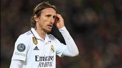 على خطى رونالدو وبنزيما مودريتش يوافق على الانتقال للأهلي السعودي