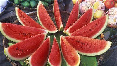 مش هتاكل البطيخ تاني بعد النهارده اعرف الاثار الجانبية للبطيخ