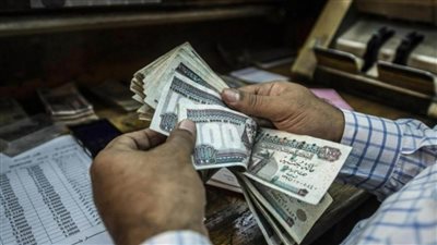 القرار لسه صادر من شويه بزيادة 3000 جنيه رسميا لهؤلاء الموظفين والصرف بعد ايام