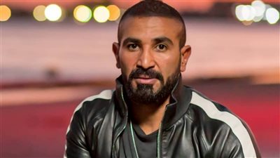 أحمد سعد يرد على سخرية سمية الخشاب ويحتفل بنجاح أغنيته الجديدة